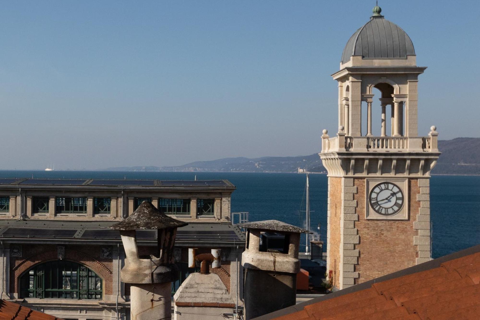Mansarda Piazza Venezia Apartment Trieste Luaran gambar